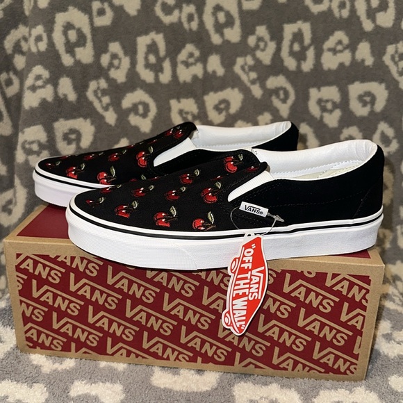 Vans Classic Slip-On π Cherries π βOff the Wallβ New & Never Worn ππ - Picture 4 of 17